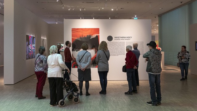 W tym semestrze zainteresowane osoby będą mogły skorzystać z trzech cykli: Wokół Śląskiej Fotografii, Muzeum Konesera i Oprowadzania dla seniora.