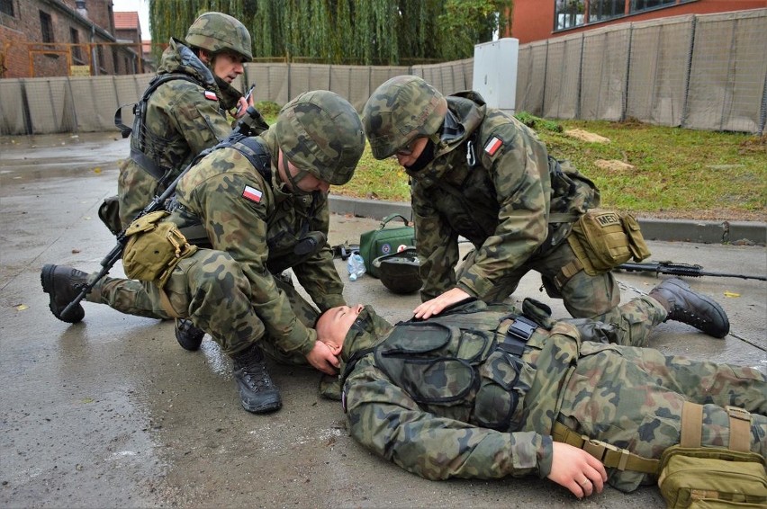 Ćwiczenia wojskowe w Opolu przed wyjazdem na misje.