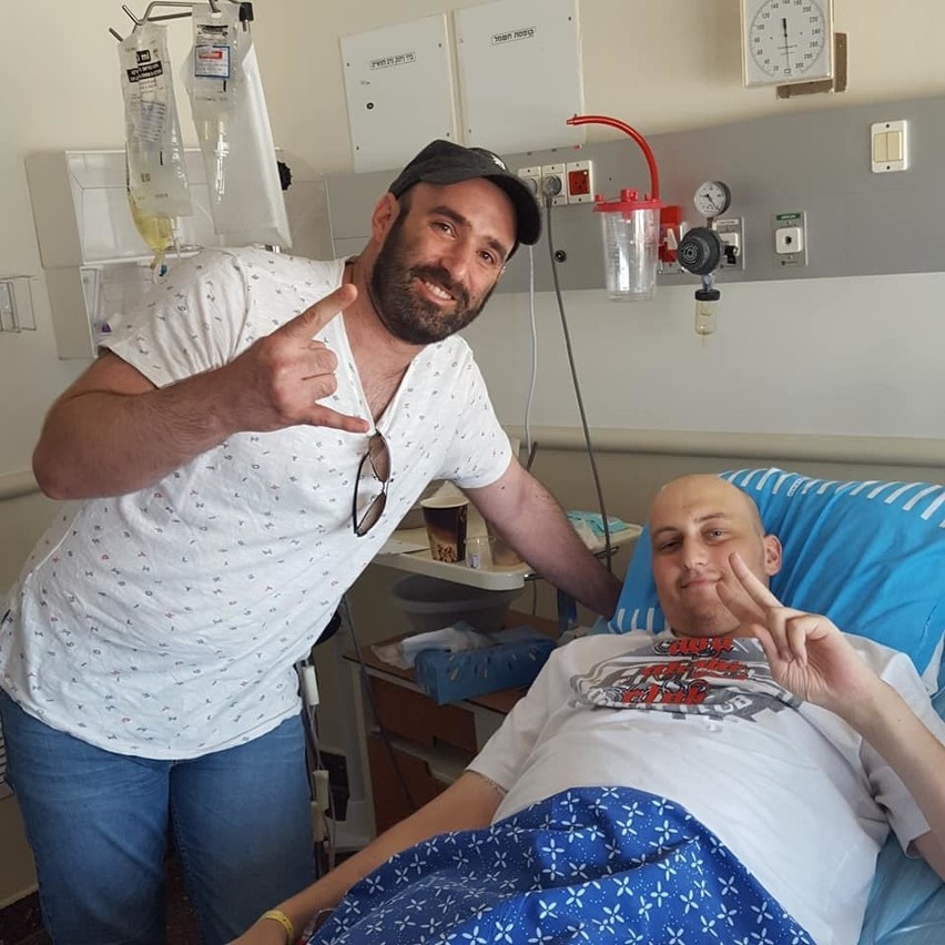 Oskar walczy o życie w Izraelu. 25-latek z Sarnowa potrzebuje nowatorskiej terapii by wygrać z rakiem