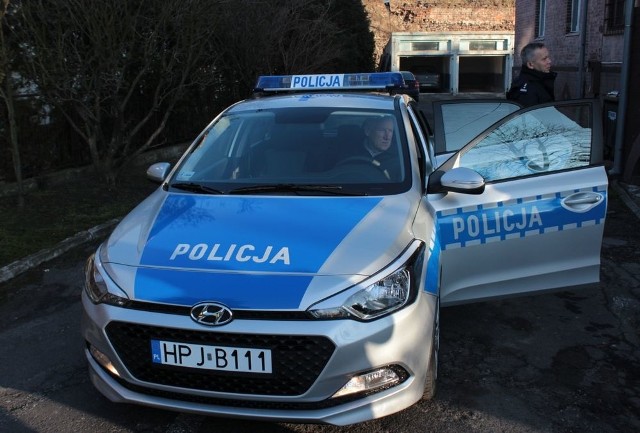 Nowy radiowóz dla policjantów z Grodkowa.