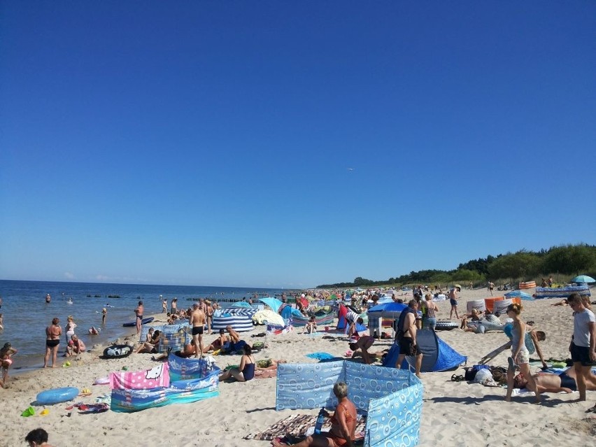 Piękna pogoda na plaży we Władysławowie Ok 25 stopni,...