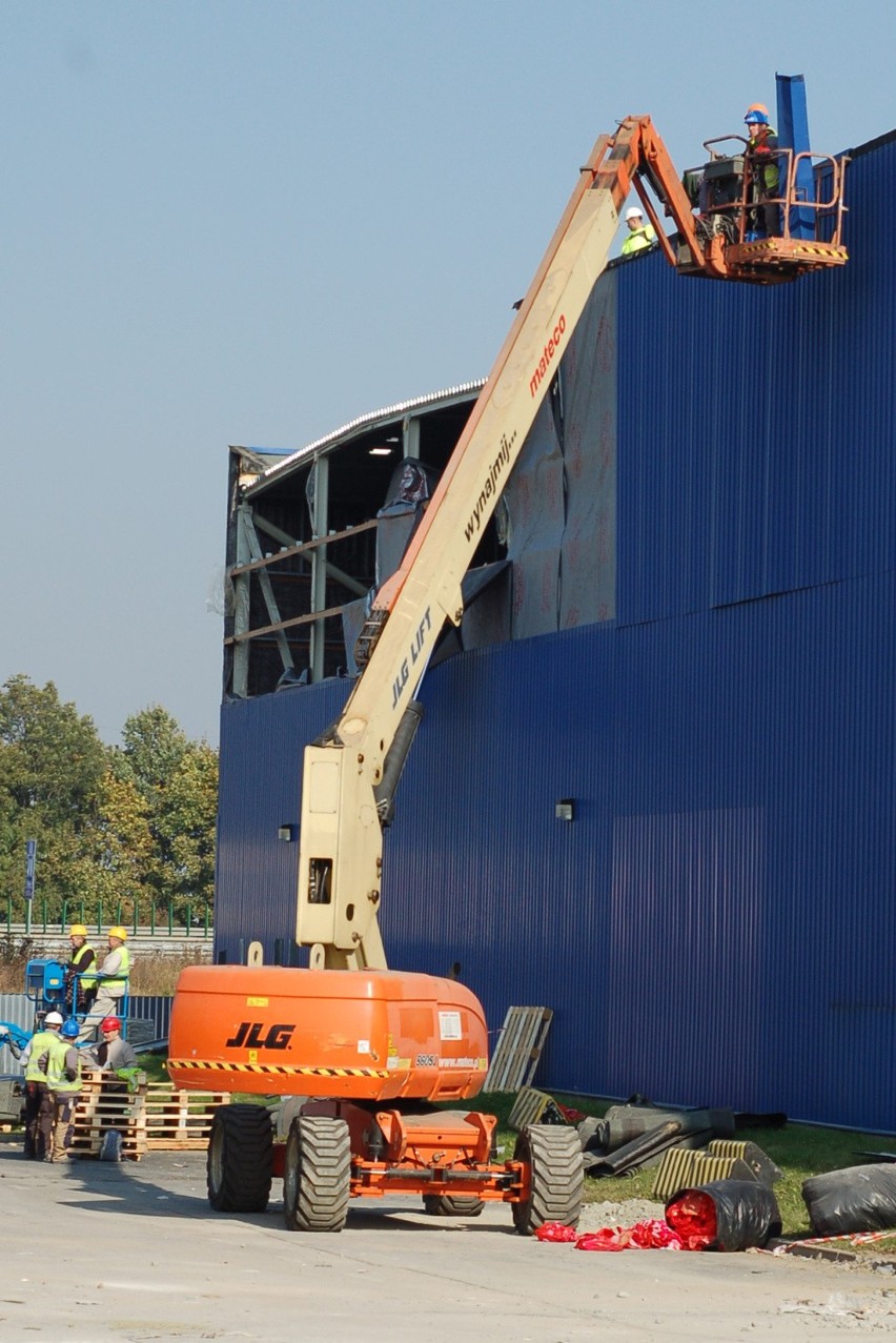 Wrocław, Stara Ikea - rozpoczęła się rozbiórka budynku -...