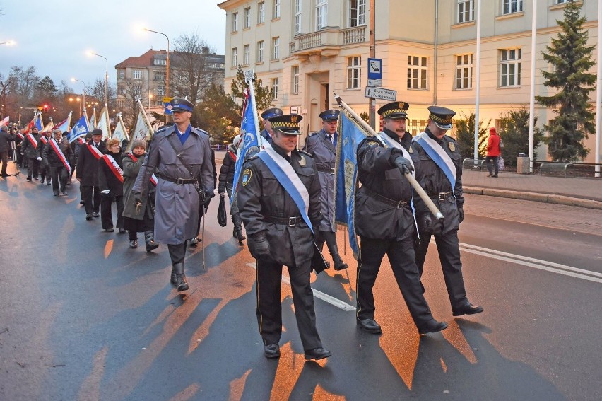 Plac Mickiewicza: Obchody 34. rocznicy stanu wojennego