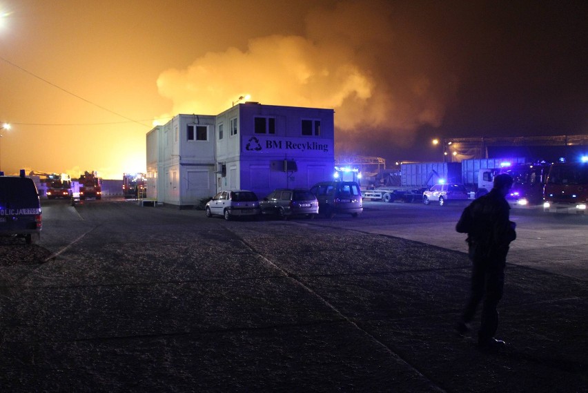 Pożar w Siemianowicach Śląskich. Rzecznik straży pożarnej:...