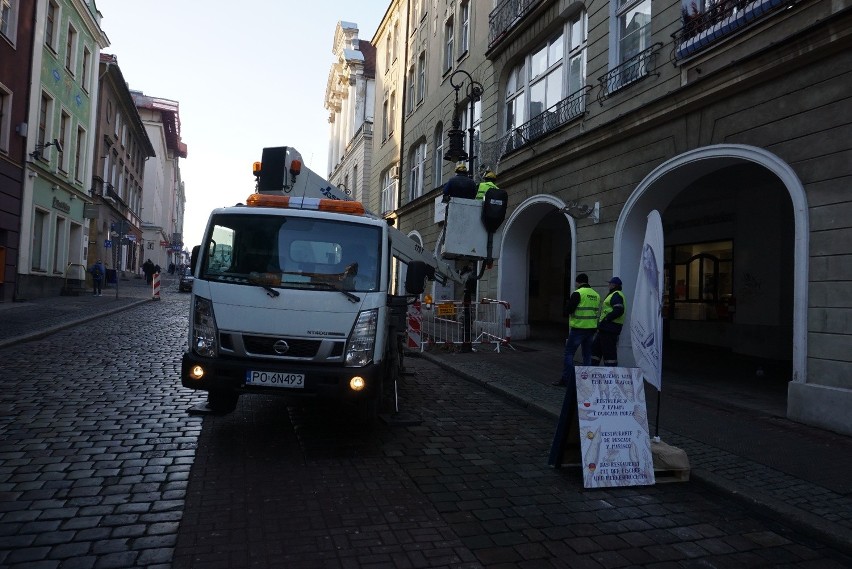 Stary Rynek: Utrudniono wejście do klubów go-go