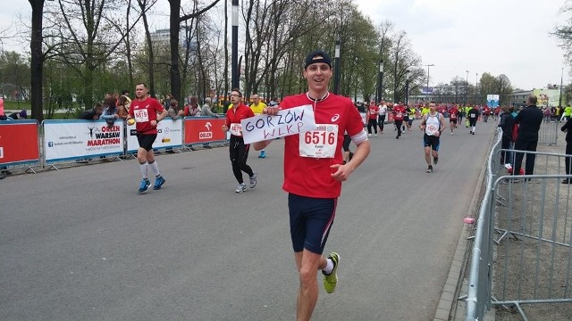 Gorzowianie na trasie Maratonu Warszawskiego.