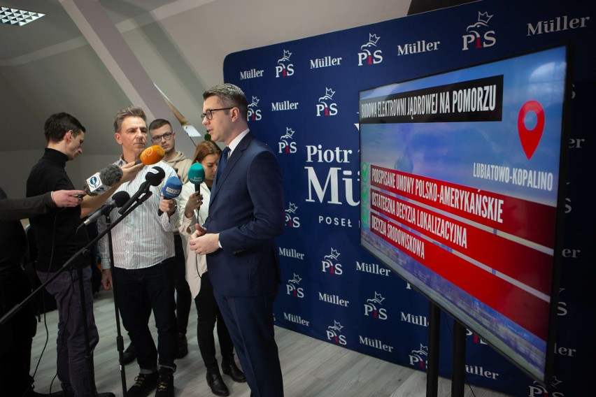 Konferencja prasowa posła Piotra Müllera.