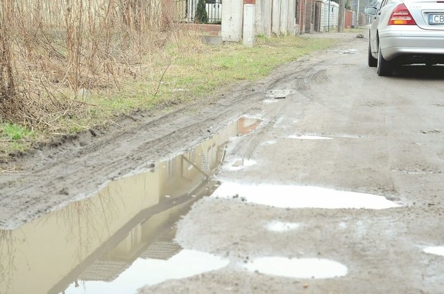 Projekt przebudowy Charzykowskiej będzie gotowy najpóźniej za rok. Nie wiadomo tylko, kiedy dokładnie na gruntówce ruszą roboty