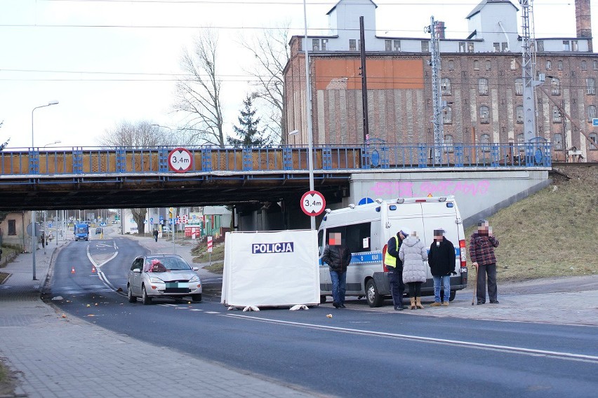 Śmiertelne potrącenie koło wiaduktu na ulicy Poniatowskiego w Słupsku 