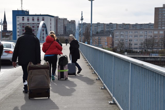 Most w Słubicach między Polską, a Niemcami, to teraz symbol rozłąki.