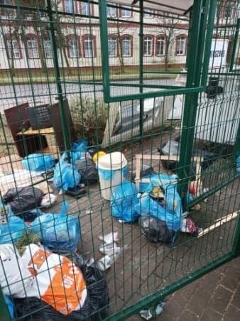 Toruń. "Żyjemy jak na wysypisku śmieci" - miasto reaguje po naszym artykule. ZGM, MPO, WGN pomogą?