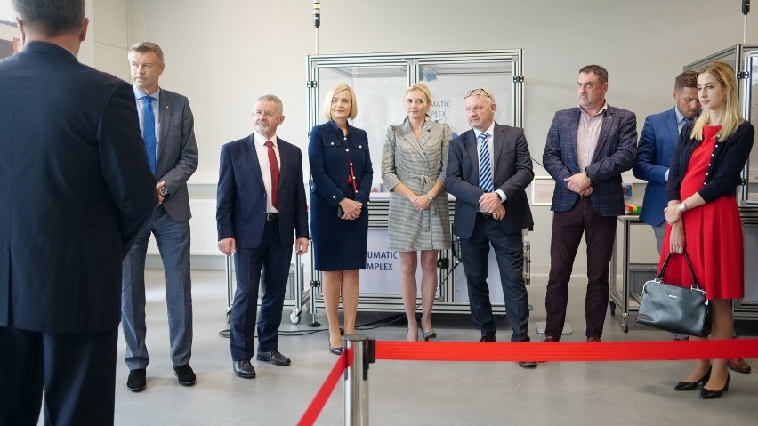 Otwarcie nowej pracowni w Centrum Kształcenia Zawodowego CK Technik w Kielcach. Patronem firma Pneumatic Complex z Nowin. Zobaczcie zdjęcia