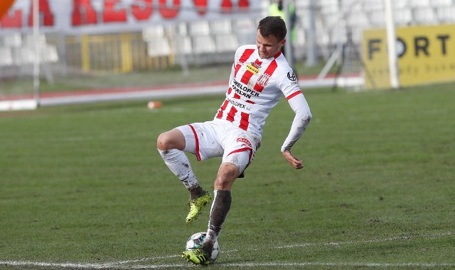 Bartosz Jaroch wiosną strzelił trzy gole dla Apklan Resovii, dwa bezpośrednio z rzutów wolnych.