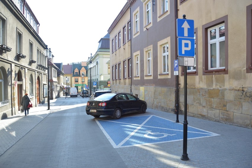 Zmiany w systemie płatnego parkowania w Bochni mają wejść w...