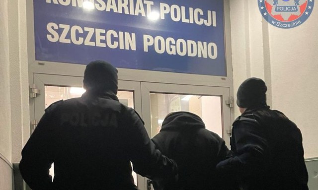 Policjanci zatrzymali pięć osób w wieku 15-19 lat