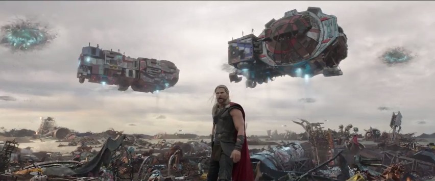 "Thor: Ragnarok". Thor zmierzy się z Hulkiem już w październiku! [WIDEO+ZDJĘCIA]