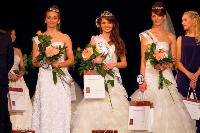 Izabela Tarnowska z Makowca (w środku) zdobyła tytuł Miss Politechniki Łódzkiej i Miss Internautów 2014.