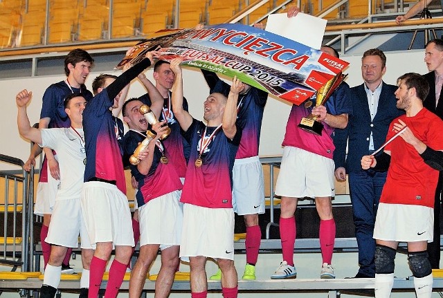 W pierwszej edycji redcoon.pl Futsal Cup triumfował Euro-Drób Toruń. Torunianie w nagrodę zwiedzili Barcelonę. Teraz zwycięzcy polecą do Mediolanu.