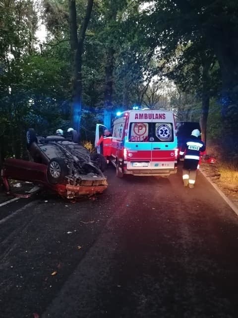 Dachowanie auta w powiecie międzychodzkim.