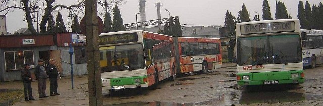 Mieszkańcy Łap dowożeni są do Białegostoku specjalnymi autobusami