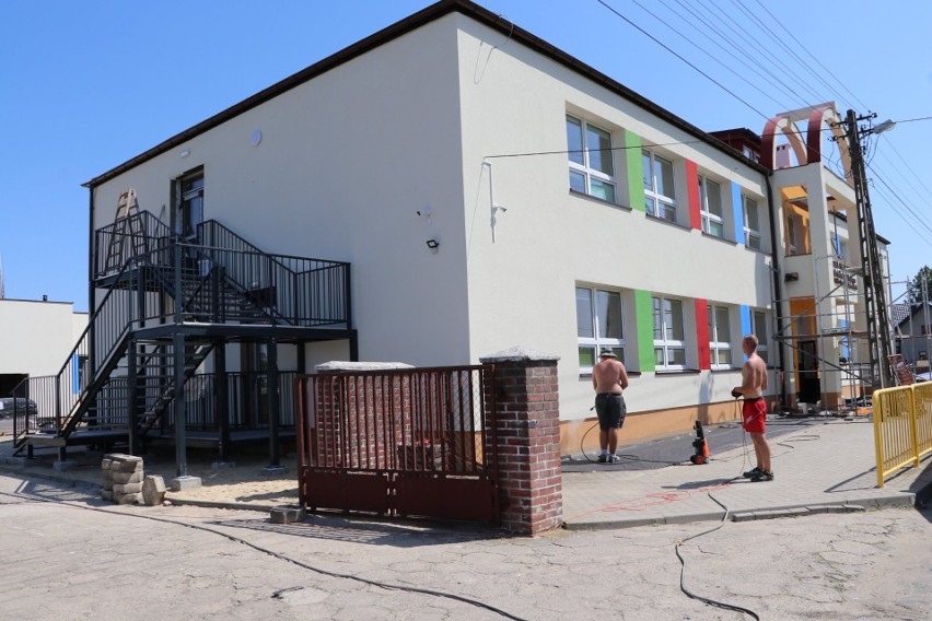 Trwa remont szkoły w Besiekierzu Rudnym (gm. Zgierz)