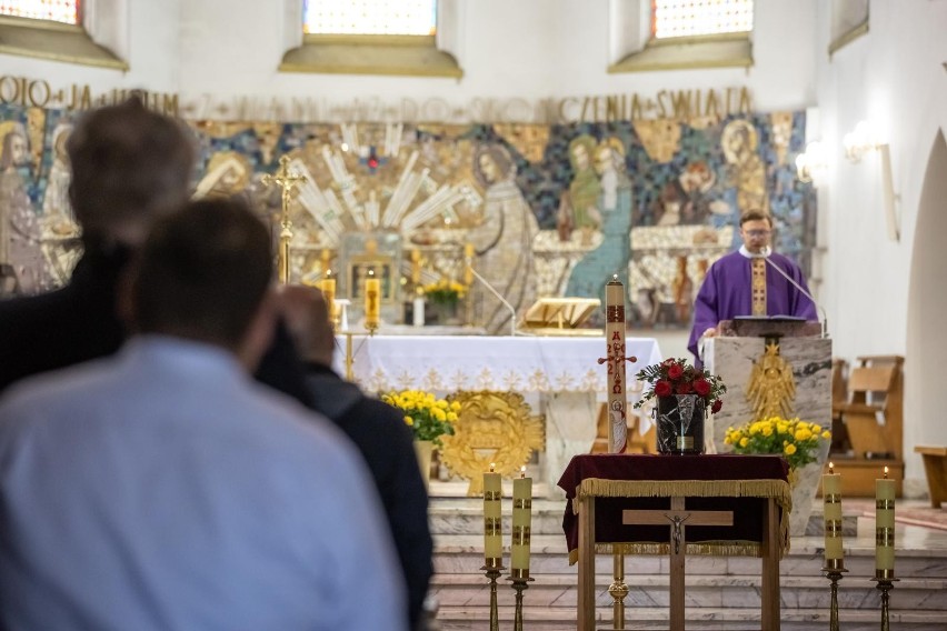 W Krakowie pożegnano Bronisława Augustyniaka, byłego wieloletniego sędziego, trenera i działacza piłkarskiego [ZDJĘCIA]