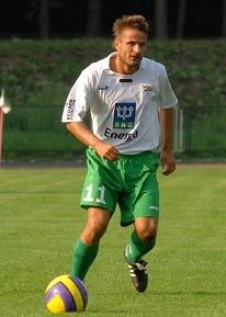 Artur Andruszczak jest wychowankiem gorzowskiego klubu. Ostatni sezon spędził w ekstraklasowej Lechii Gdańsk.