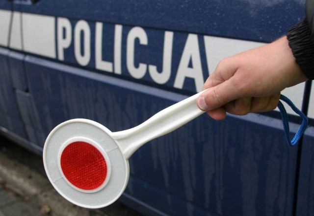Pijany Łotysz oferował policjantom 200 euro