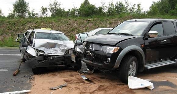 Mitsubishi ucierpiało znacznie mniej podczas zderzenia