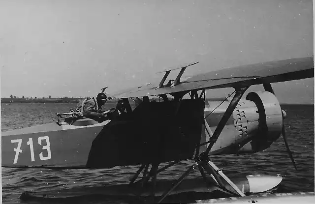 Morski Dywizjon Lotniczy w Pucku zamawiał samoloty Lublin R-XIII Hydro trzykrotnie: jesienią 1932 roku, w maju 1933 i w maju 1934 roku