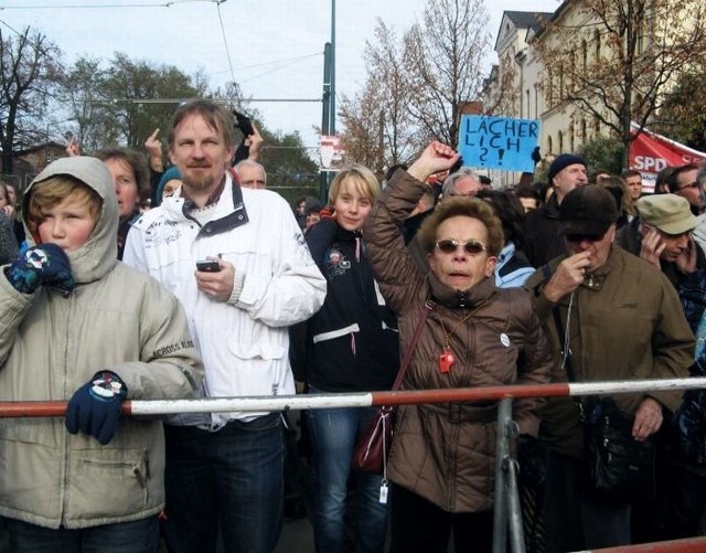 Kontrdemonstracja przeciwko neonazistom.