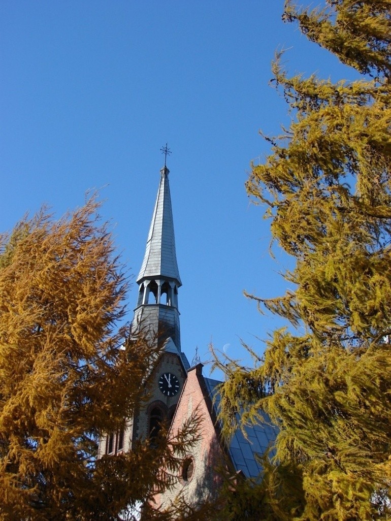 Kościół Trójcy Świętej w Modzurowie