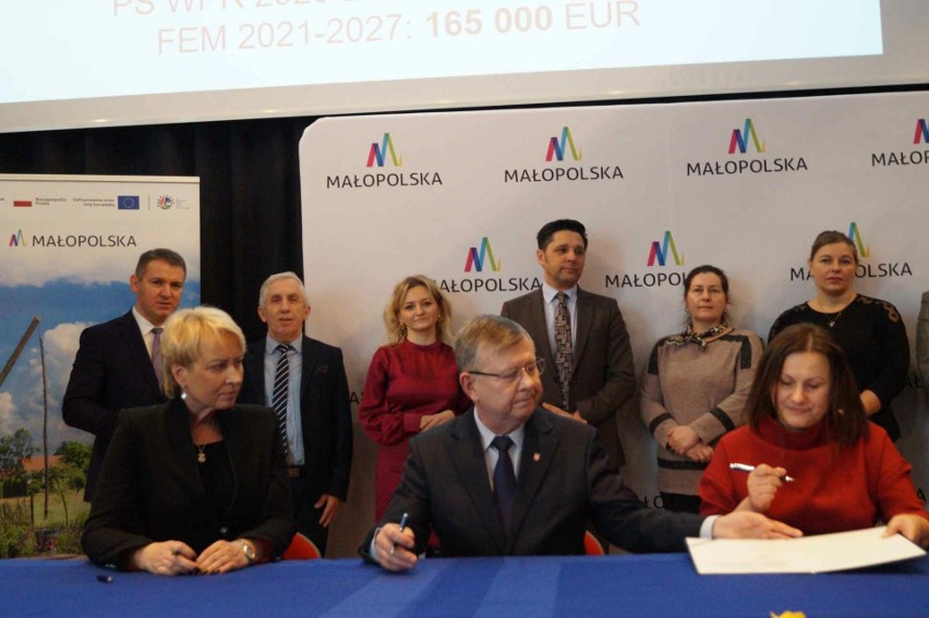 W czwartek, 11 stycznia w Krakowie zostały podpisane umowy...