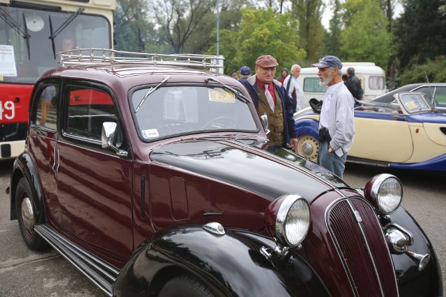 ClassicMania, czyli spotkanie starych samochodów w Sosnowcu