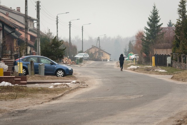 Jodłowa i Cisowa to niewielkie, osiedlowe uliczki. Mieszkańcy nie chcą, żeby jeździły nimi pojazdy o masie powyżej 3,5 tony. Dlatego domagają się montażu specjalnego oznakowania.