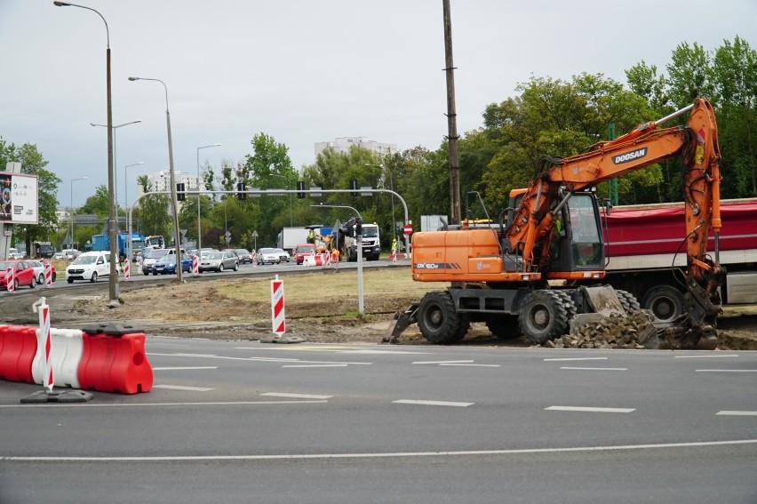 Koszt przebudowy ronda Rataje z przyległymi ulicami oraz...