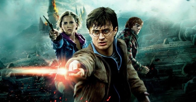Nie ma żadnych wątpliwości, że serial produkcji HBO Max o Harrym Potterze lub choćby umiejscowionym w świecie stworzonym przez J.K. Rowling, byłby murowanym hitem, z którym nie mogłyby konkurować nawet największe tytuły dostępne na Netfliksie.