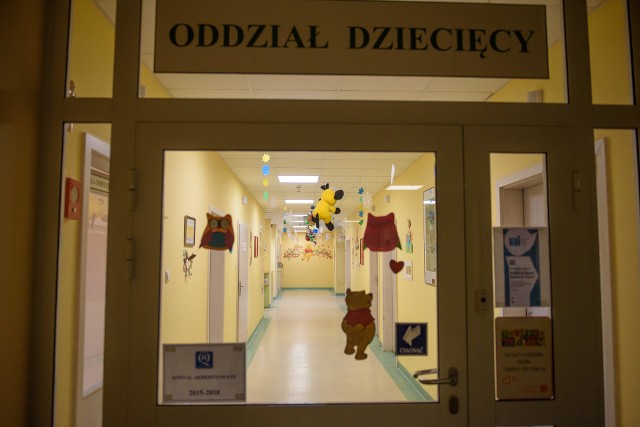 Prokuratura Regionalna w Gdańsku zajmie się sprawą śmierci 7-letniej Nikoli z Pluskowęs koło Chełmży. Dziewczynka zmarła kilka dni temu. Lekarze zdiagnozowali u niej klasyczną jelitówkę