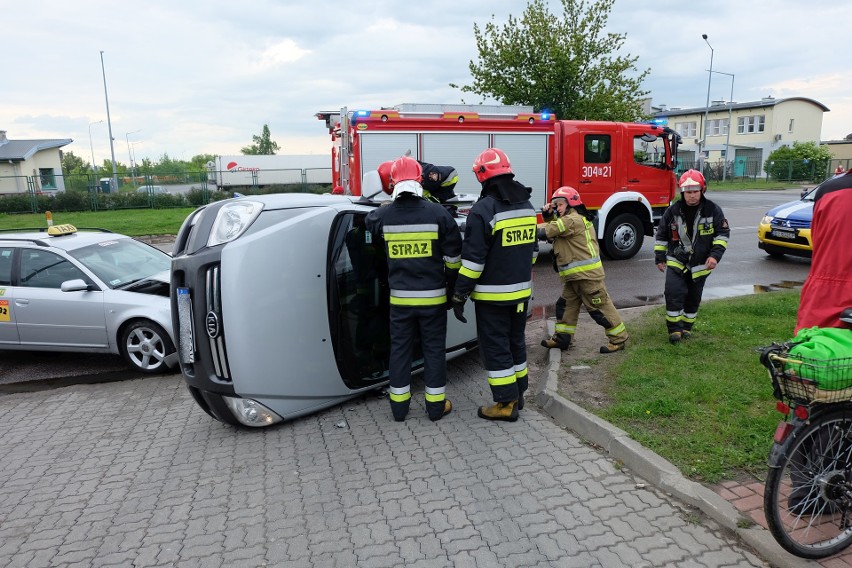 Wypadek na Octowej w Białymstoku. Kia zderzyła się z audi