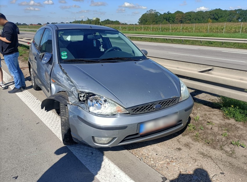 Wypadek trzech samochodów na A4. Utrudnienia w ruchu pod Wrocławiem [ZDJĘCIA]