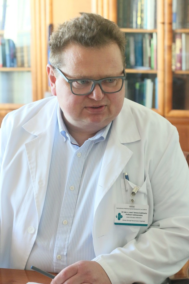 Prof. Tomasz Zubilewicz, kierownik kliniki chirurgii naczyniowej w SPSK1