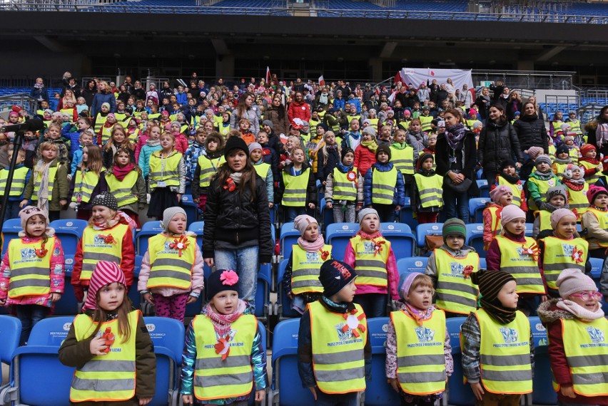 W piątek o godz. 11.11 stadion przy Bułgarskiej rozbrzmiał...