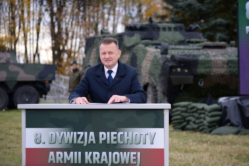 Minister Obrony Narodowej Mariusz Błaszczak ogłosił utworzenie 8. Dywizji. Ma stacjonować w gminie Sędziszów. Zobacz film i zdjęcia