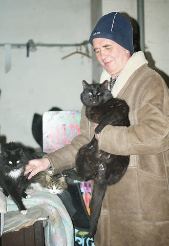 Jackowi Nowakowi w walce szczurami pomagają koty