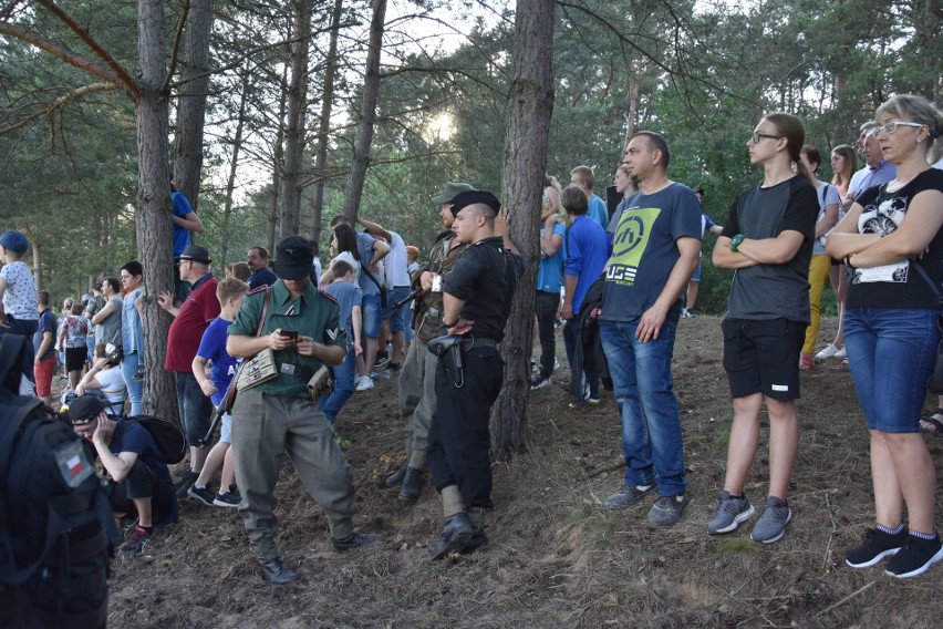 Łabiszyńskie Spotkania z Historią 2019: inscenizacja  "Przedpola Carentan" [zdjęcia, wideo] 