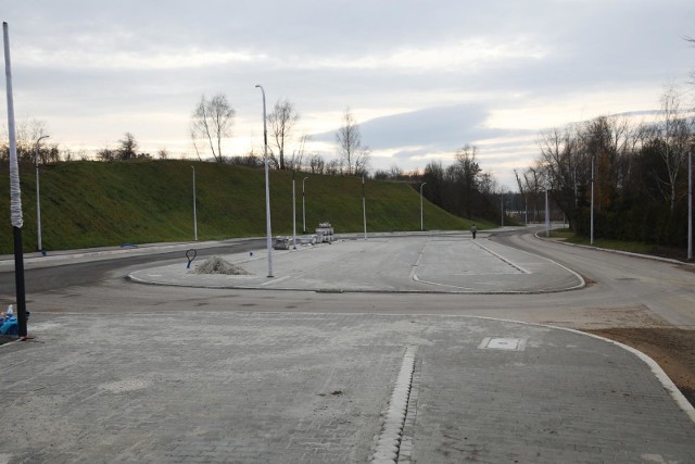 Trwa budowa węzła przesiadkowego Rząska – Mydlniki -Wapienni. W ramach inwestycji powstaje też parking park&ride.