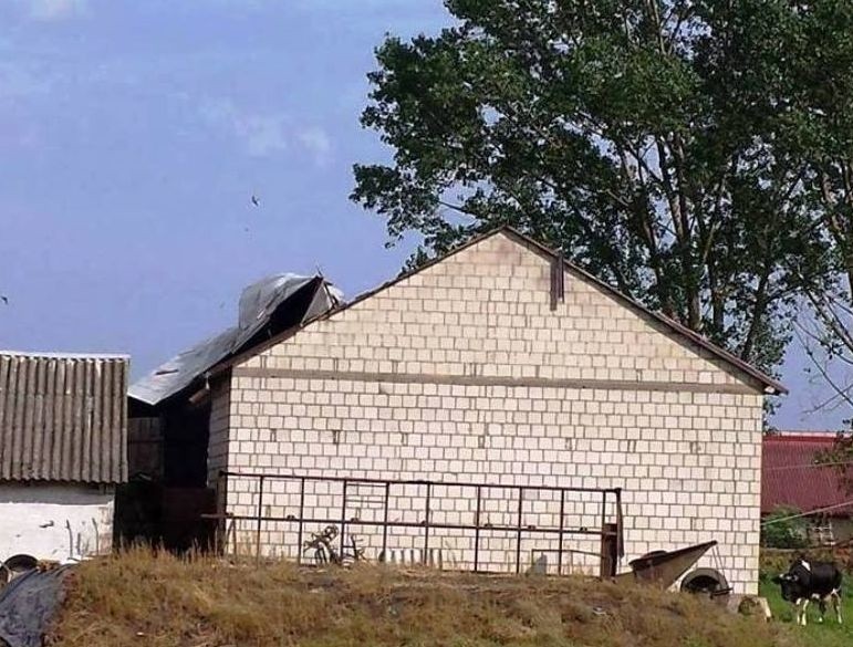 Pow. ostrowski: burza dokonała wielu zniszczeń [ZDJĘCIA]