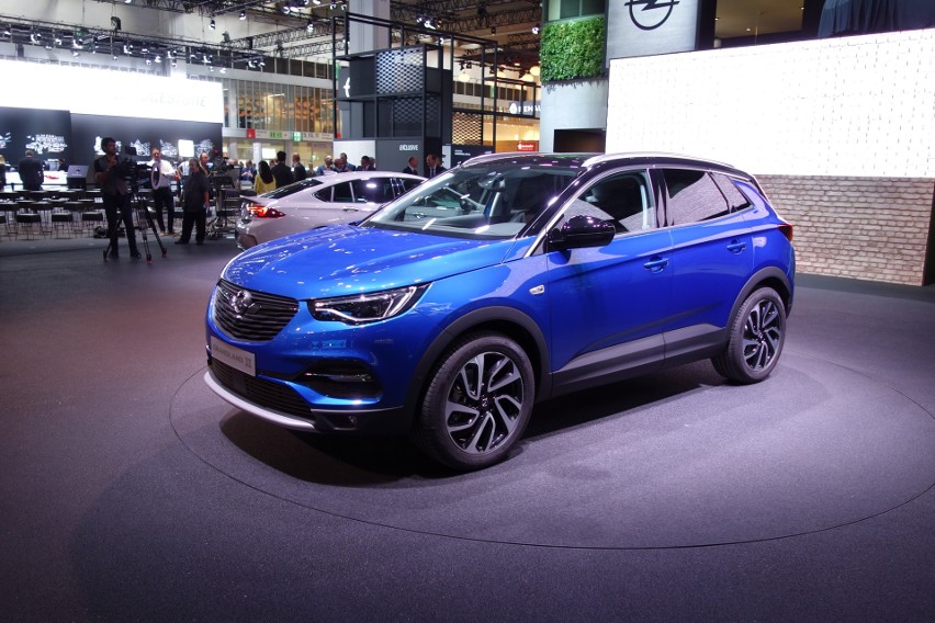 Opel Grandland X...