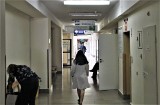 Chirurg z Zamościa ujął się za pacjentami szpitala „papieskiego”. Złożył na siebie donos
