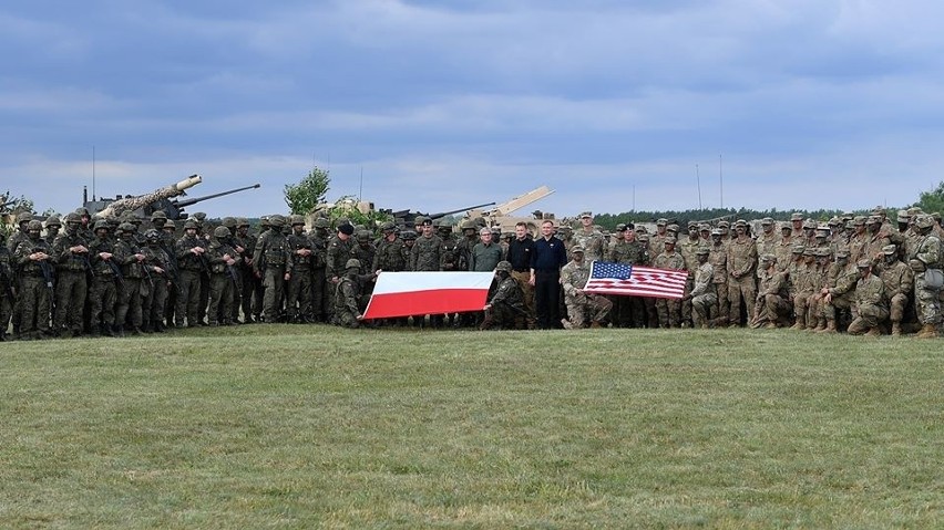 Prezydent Andrzej Duda na poligonie drawskim. Spotkał się z żołnierzami 